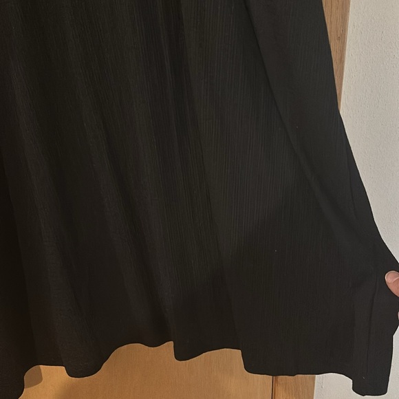 Torrid Women’s Textured Jersey Crew Neck Crochet Raglan Top Black Plus Size 5/5X - Picture 7 of 12